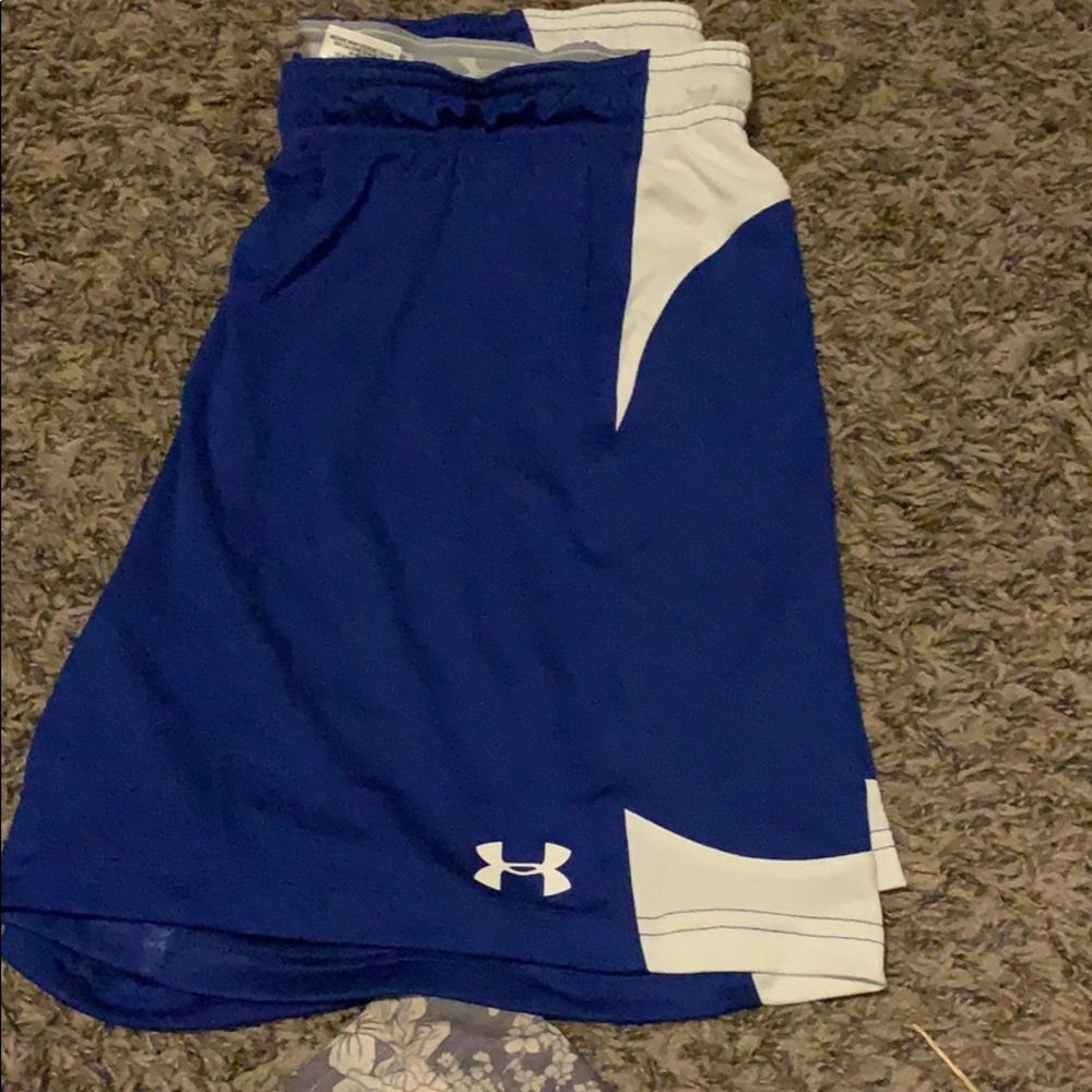 Under armour mid thigh shorts